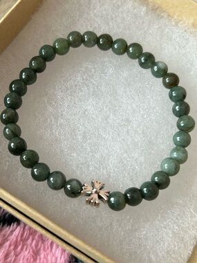 Jade jadeite Stretch Bracelet with Silver charm
